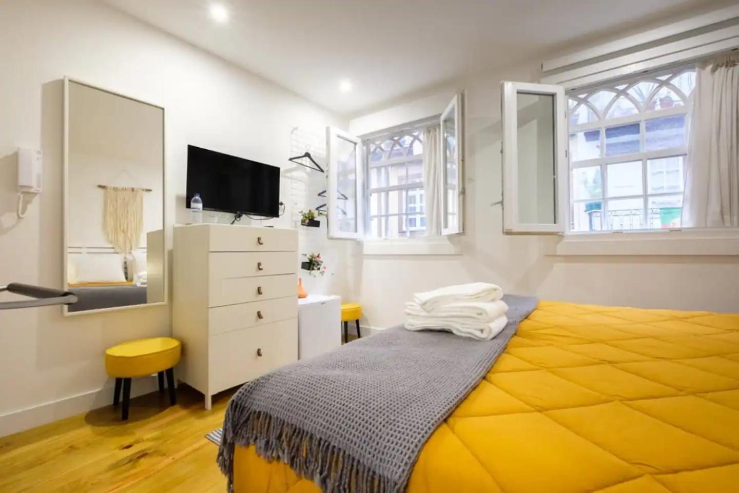Casa Velhinha - Design, Culture And Comfort In Guimaraes Luaran gambar