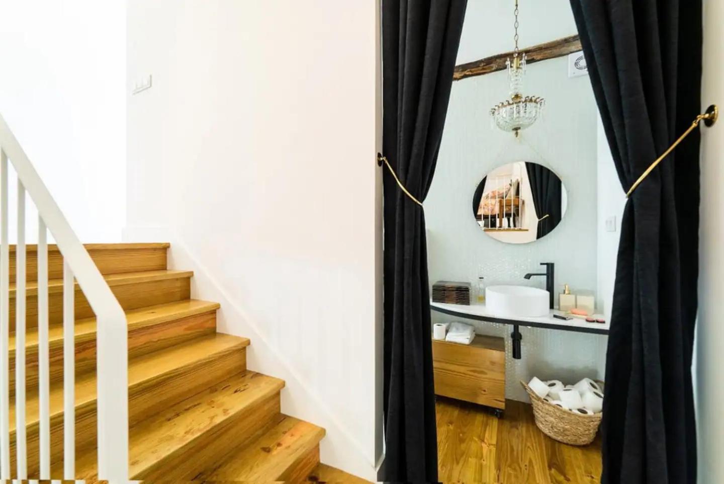 Casa Velhinha - Design, Culture And Comfort In Guimaraes Luaran gambar
