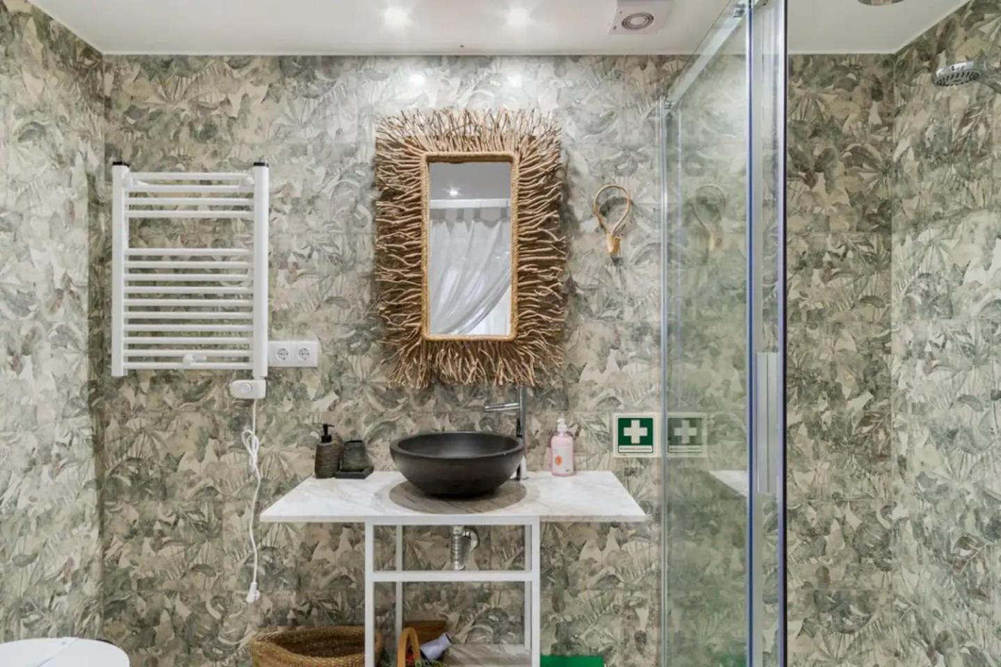 Casa Velhinha - Design, Culture And Comfort In Guimaraes Luaran gambar