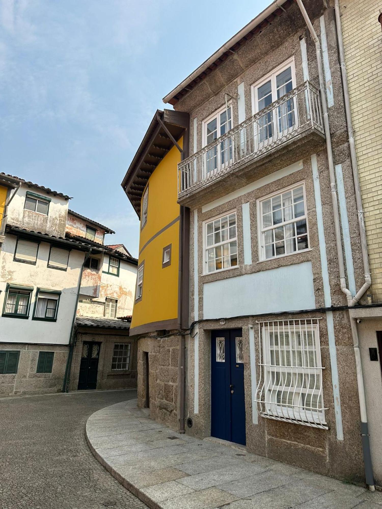 Casa Velhinha - Design, Culture And Comfort In Guimaraes Luaran gambar