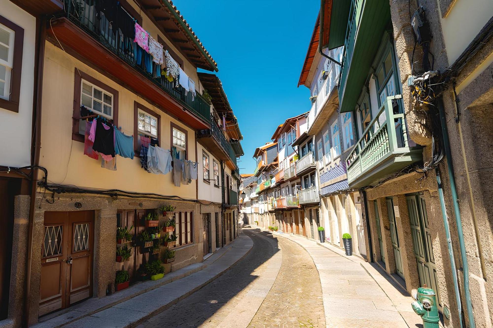 Casa Velhinha - Design, Culture And Comfort In Guimaraes Luaran gambar